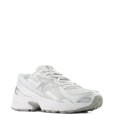 Кроссовки 740 с логотипом