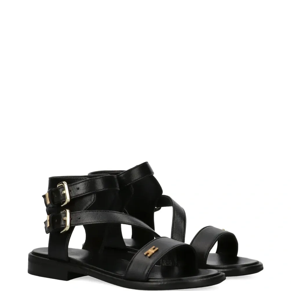 Сандалии с ремешком на пряжке