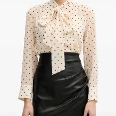 Блузка в горошек с галстуком Bo