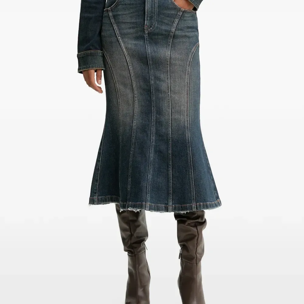 Джинсовая миди-юбка с вставками