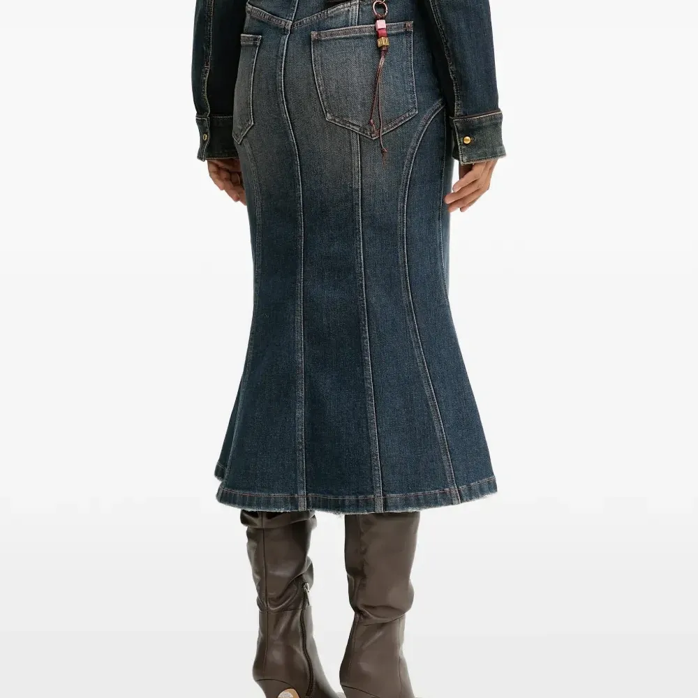 Джинсовая миди-юбка с вставками