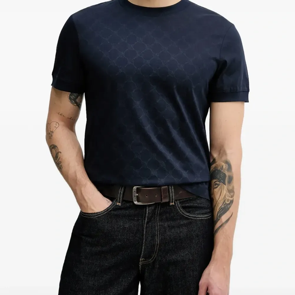 Футболка цвета василька