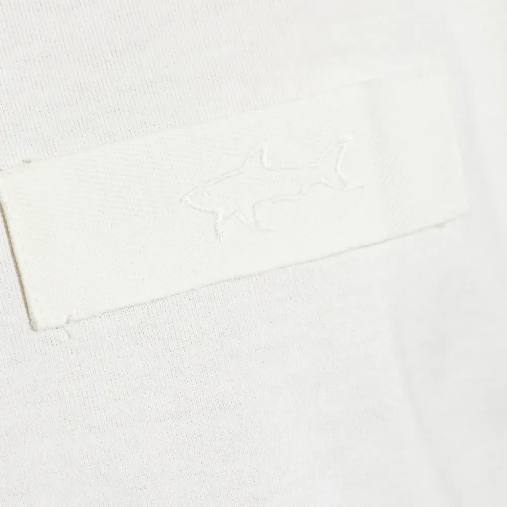 Футболка с логотипом