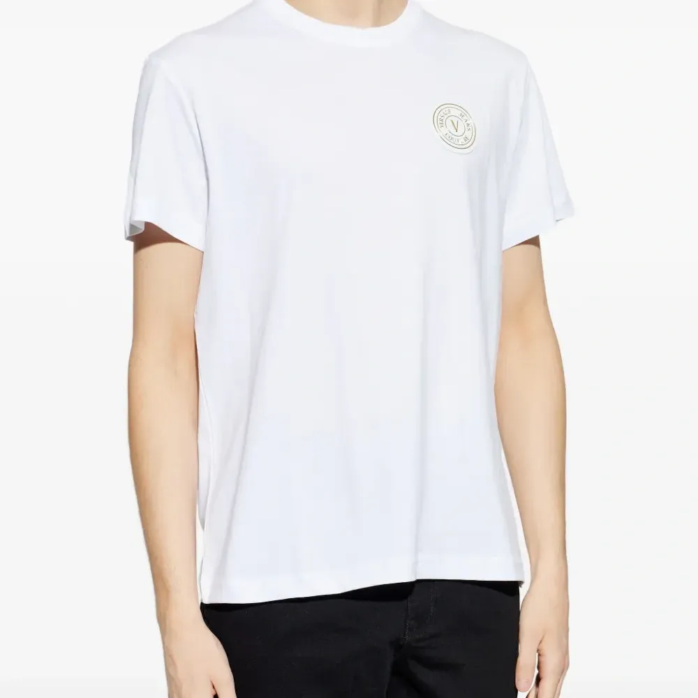 Футболка с логотипом