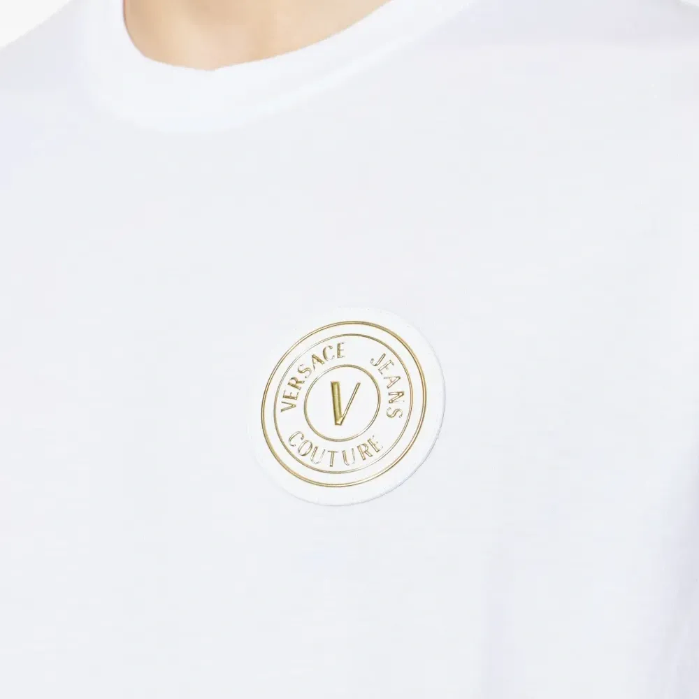 Футболка с логотипом