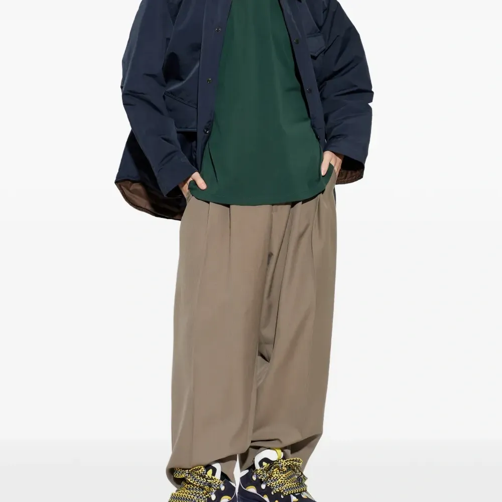 Футболка с разрезом у горловины Mick