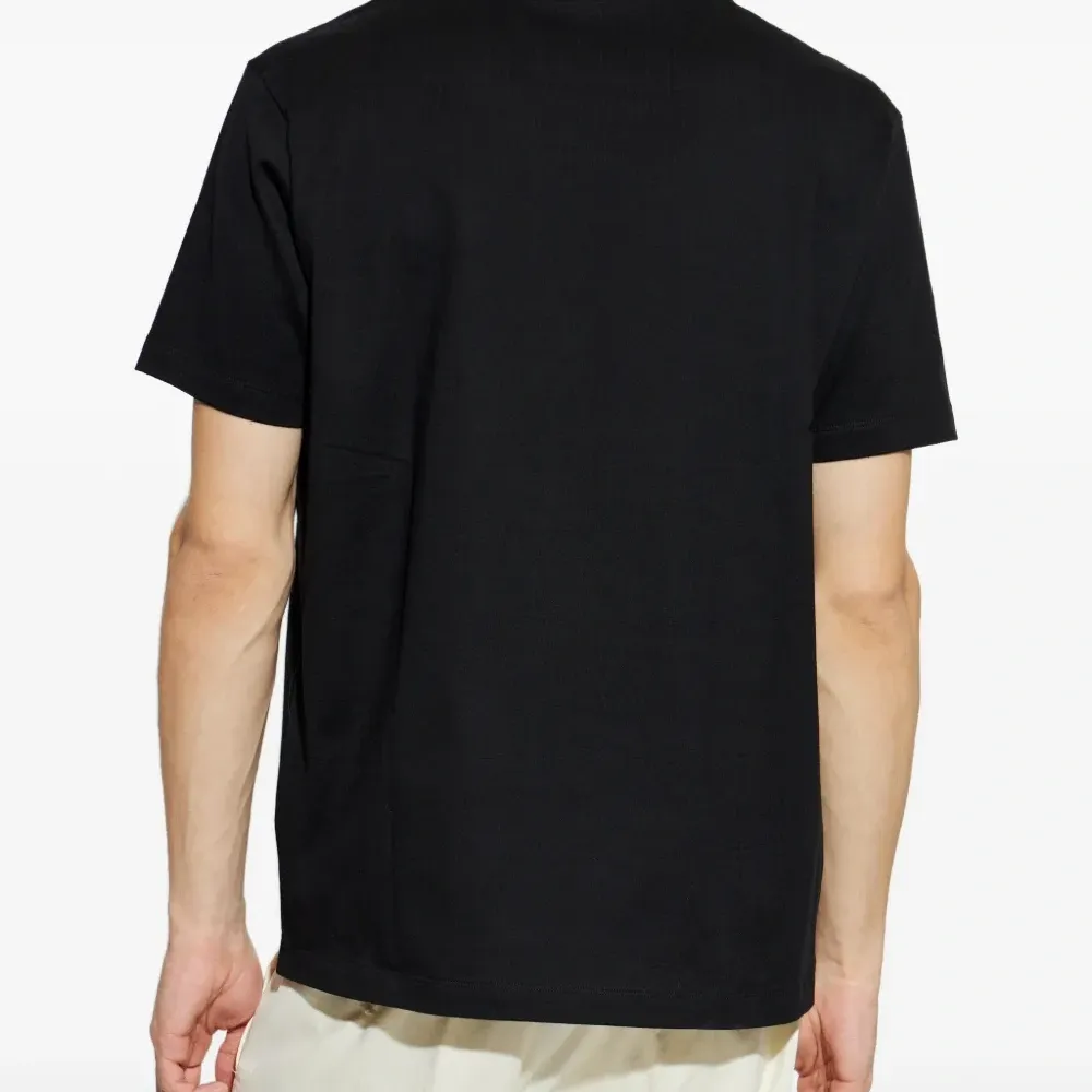 Футболка с логотипом