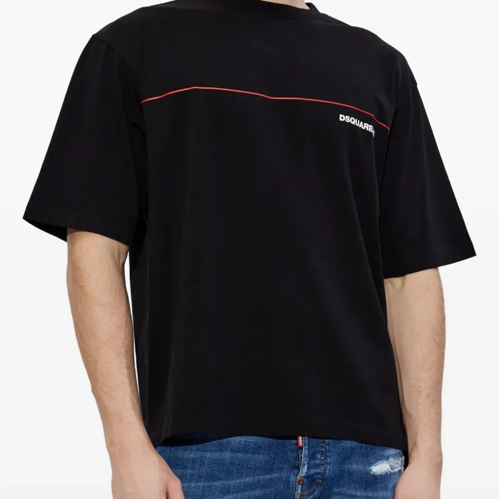 Футболка с логотипом