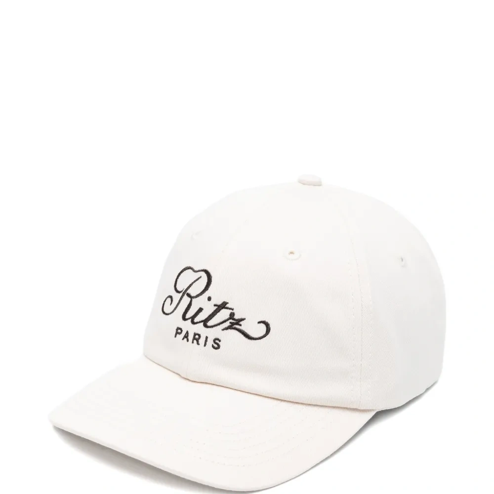 Шапка с вышитым логотипом Шапка с вышитым логотипом