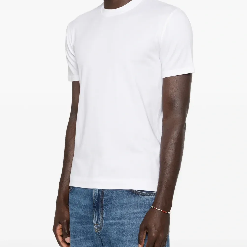 Футболка с круглым вырезом