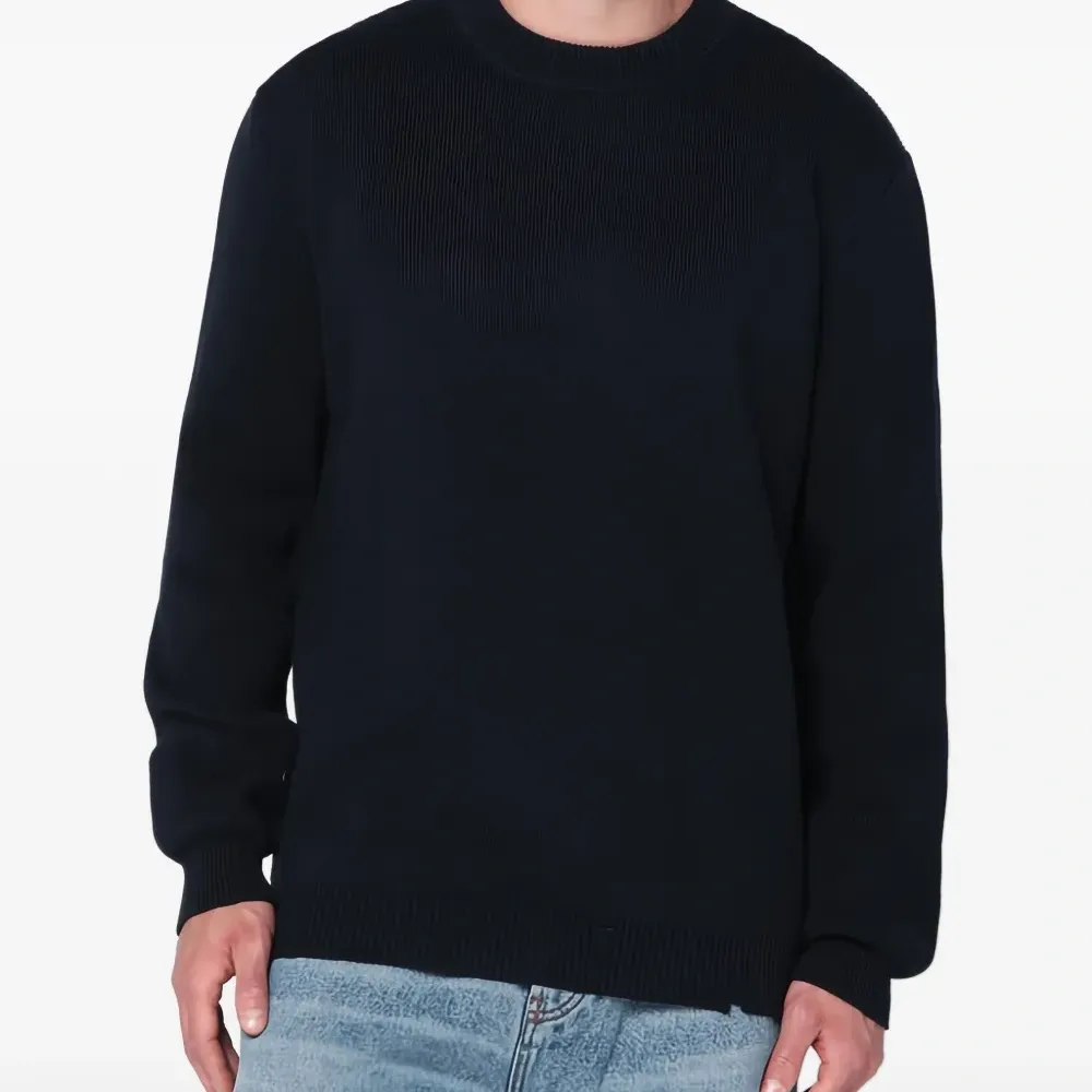 Вязаный свитер