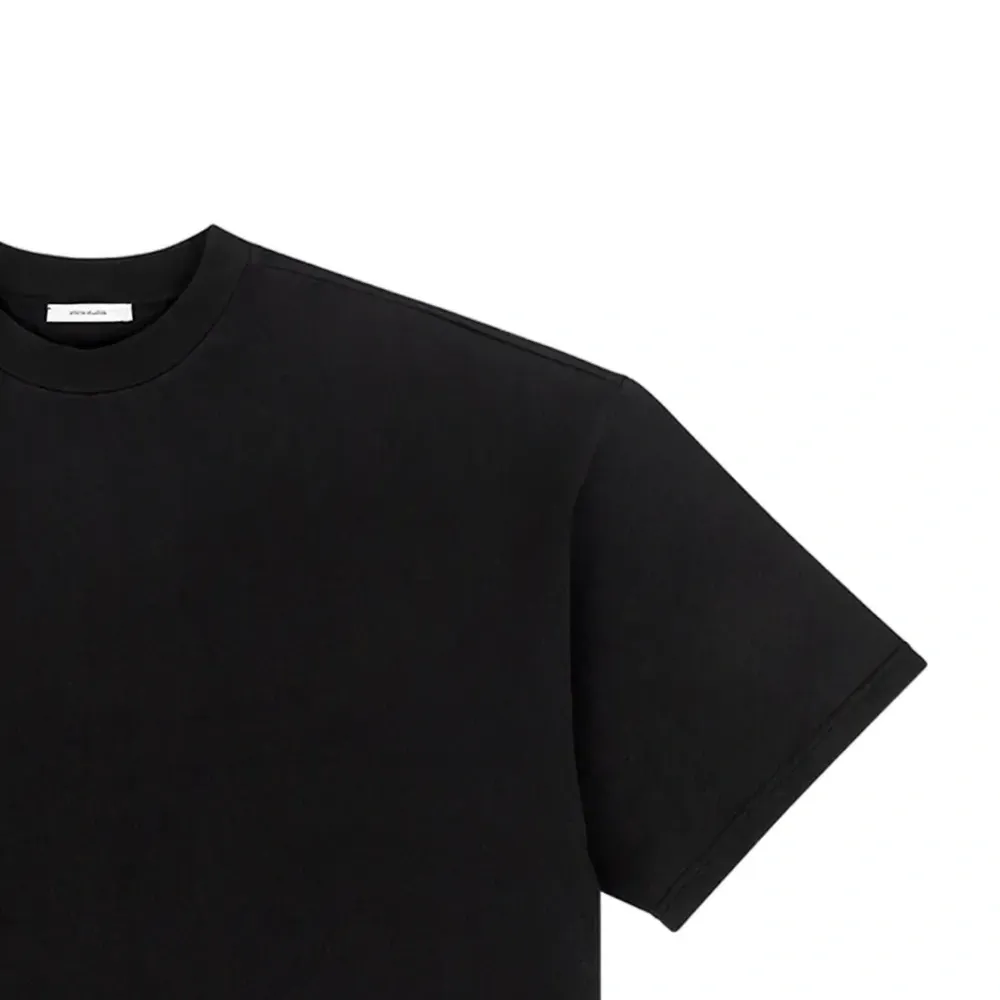 Объемная плотная футболка