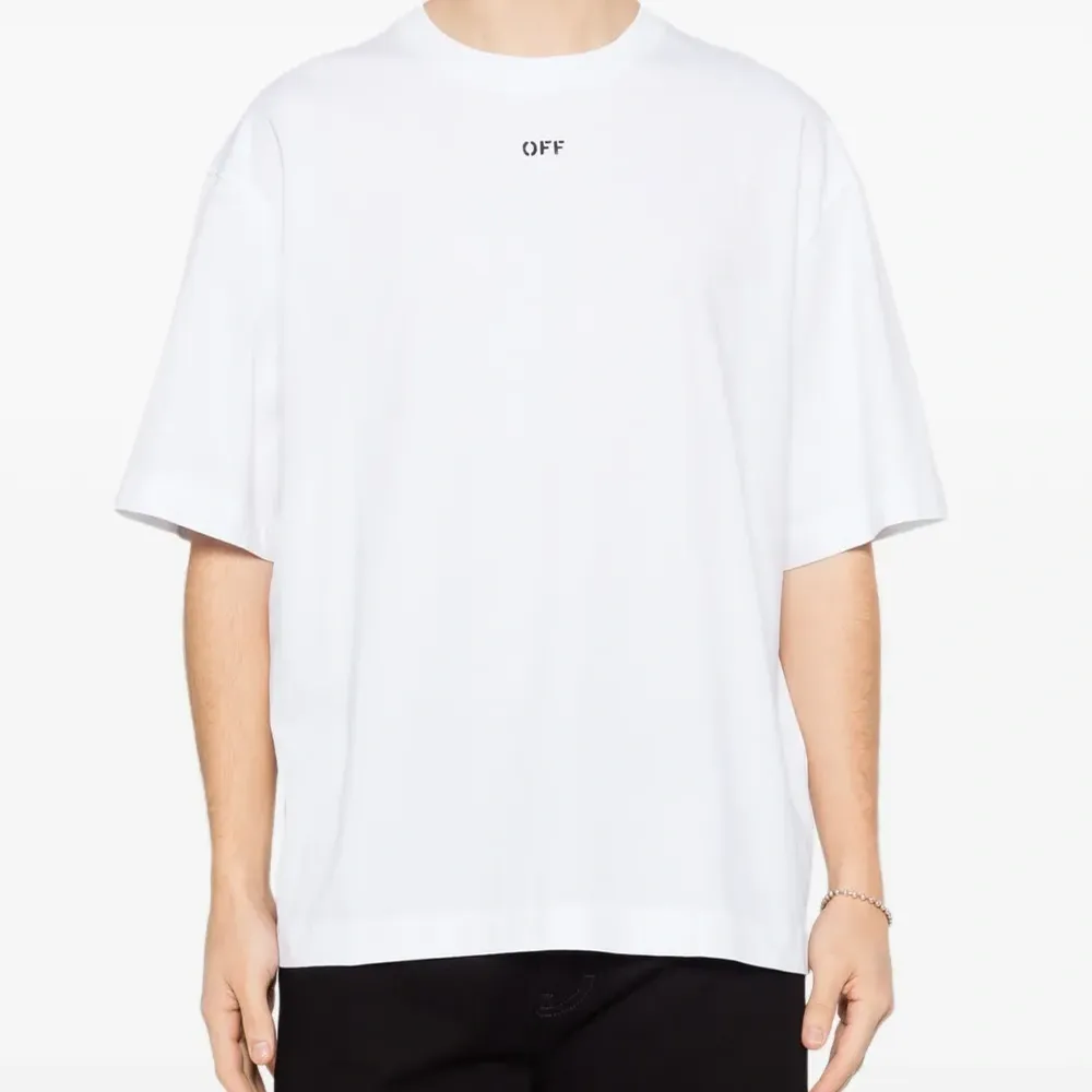 Футболка с логотипом