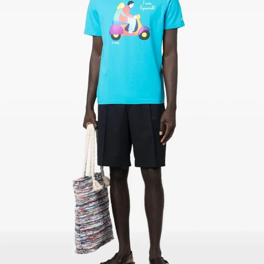 Футболка с графическим принтом и круглым вырезом