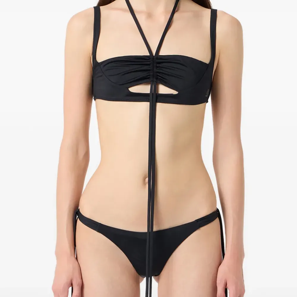 Бикини-топ с вырезами