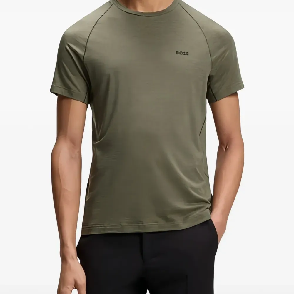 Футболка с рукавами реглан