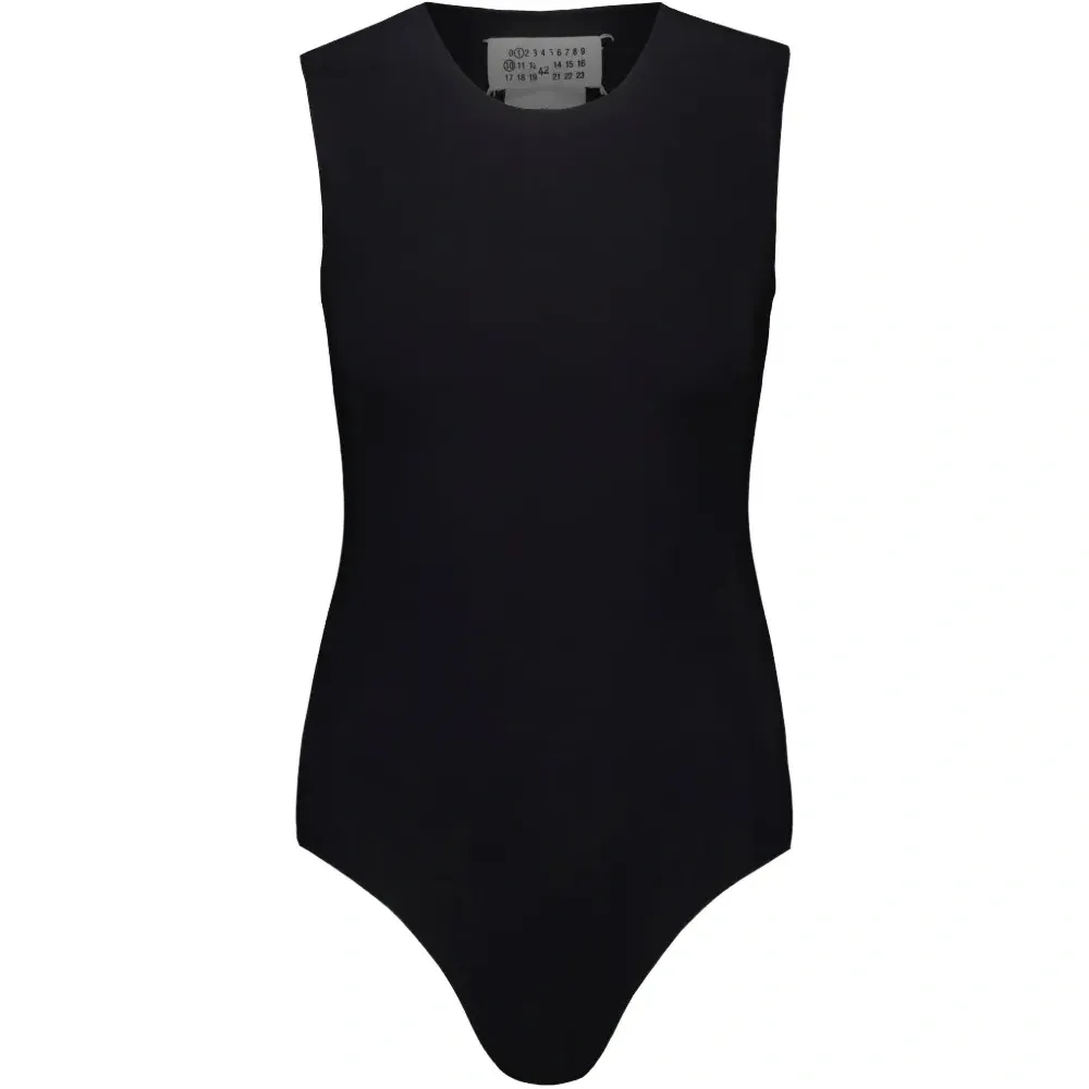 Боди с эластичным круглым вырезом