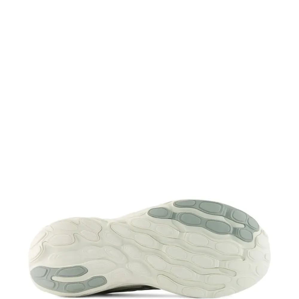 Кроссовки с логотипом