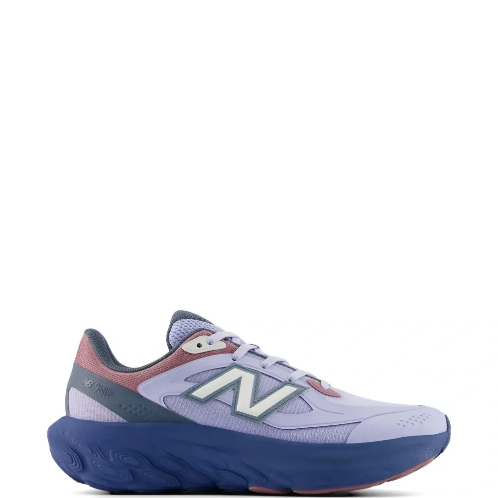 Кроссовки с нашивкой-логотипом