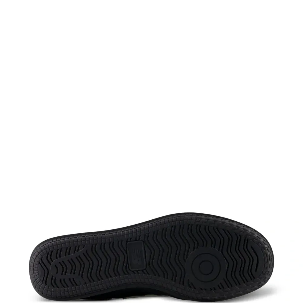 Кроссовки из лакированной кожи с сетчатыми вставками