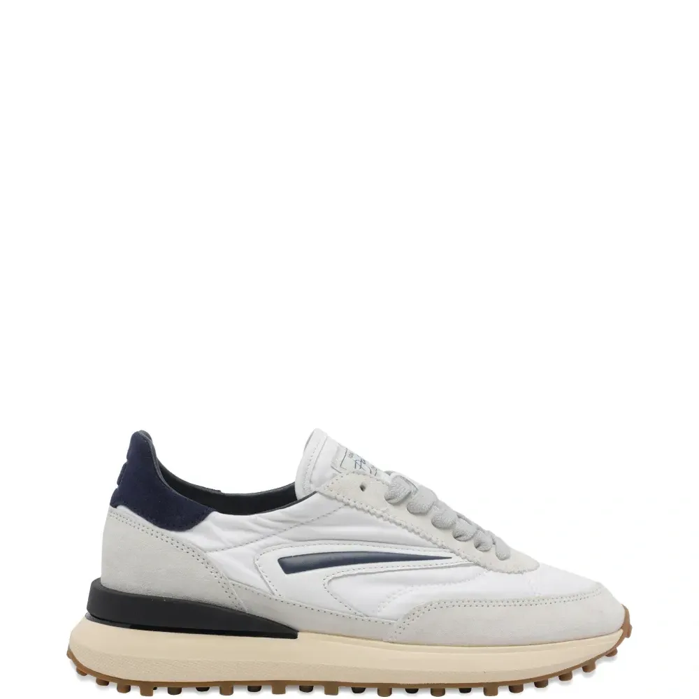 Кроссовки Athleta