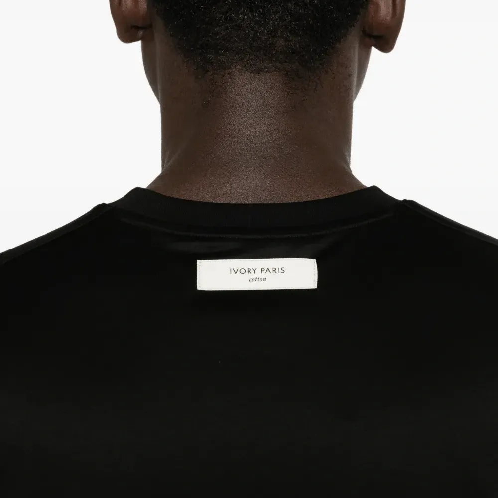 Футболка с круглым вырезом