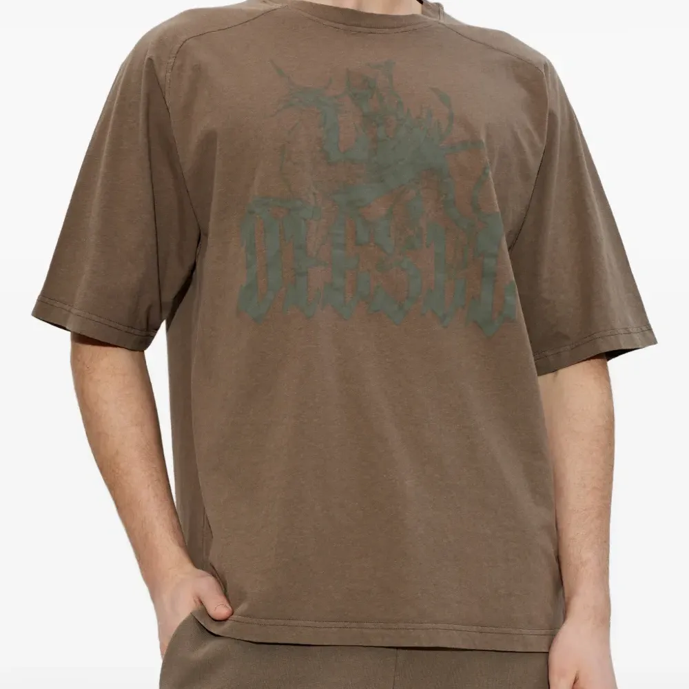 Графическая футболка T-Jussi-A