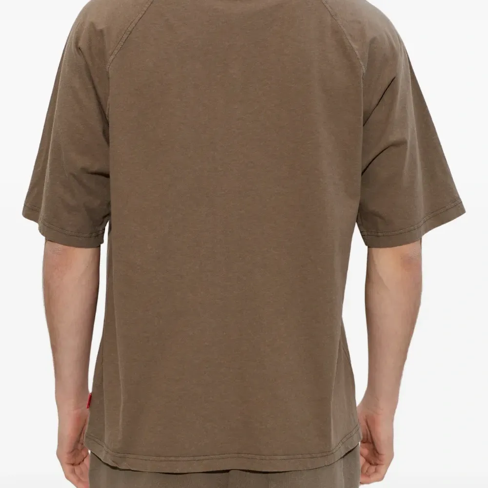 Графическая футболка T-Jussi-A