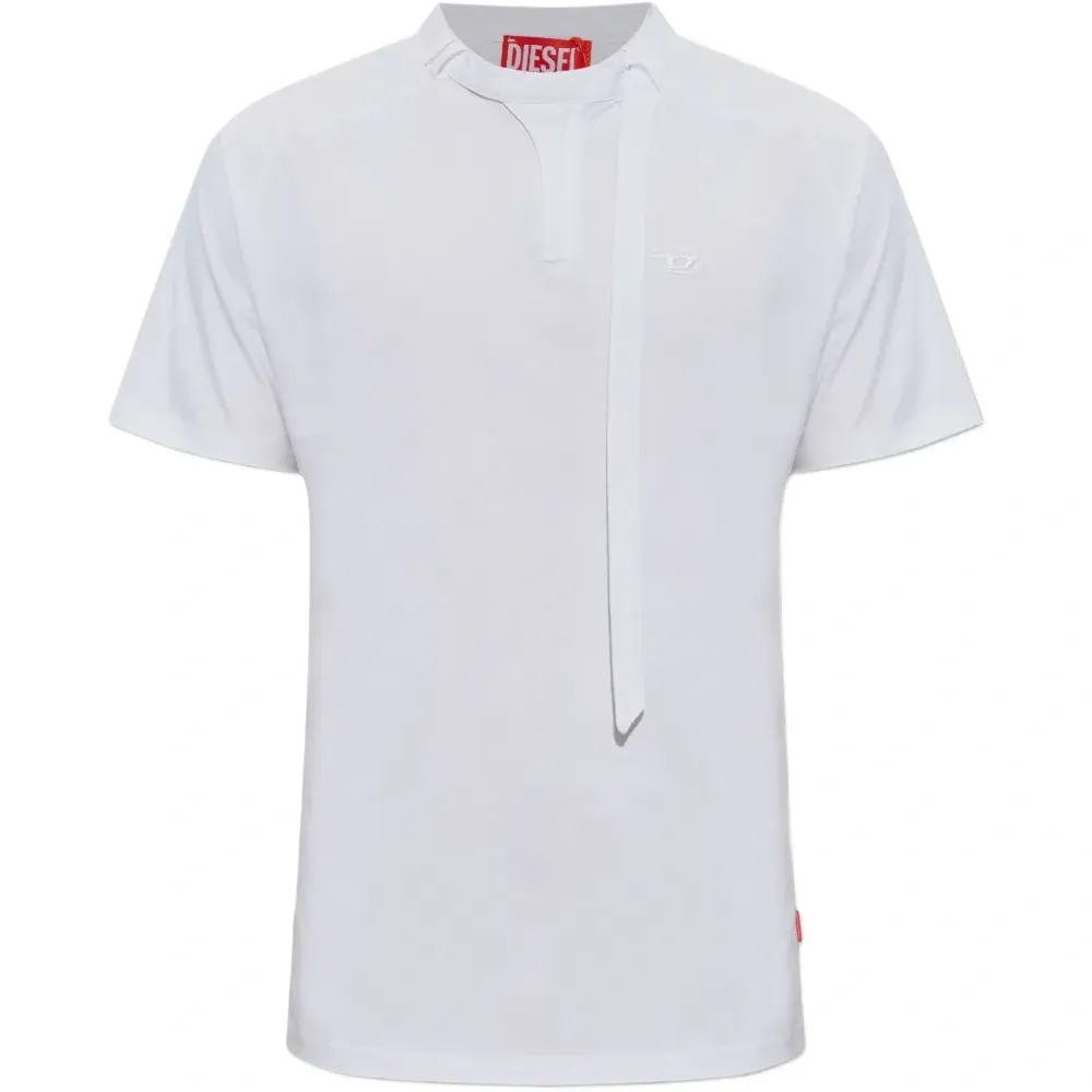 Футболка T-Kauko с галстуком на шее