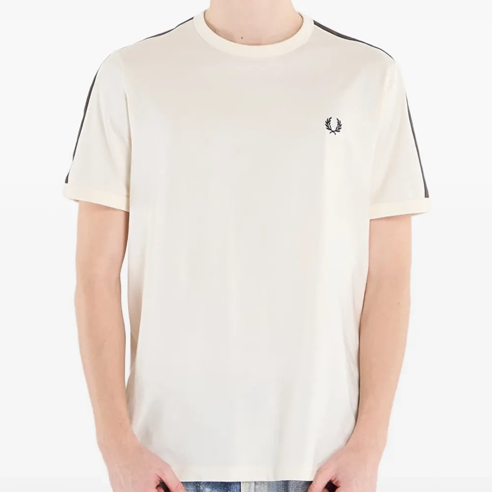 Футболка с отделкой в виде ленты