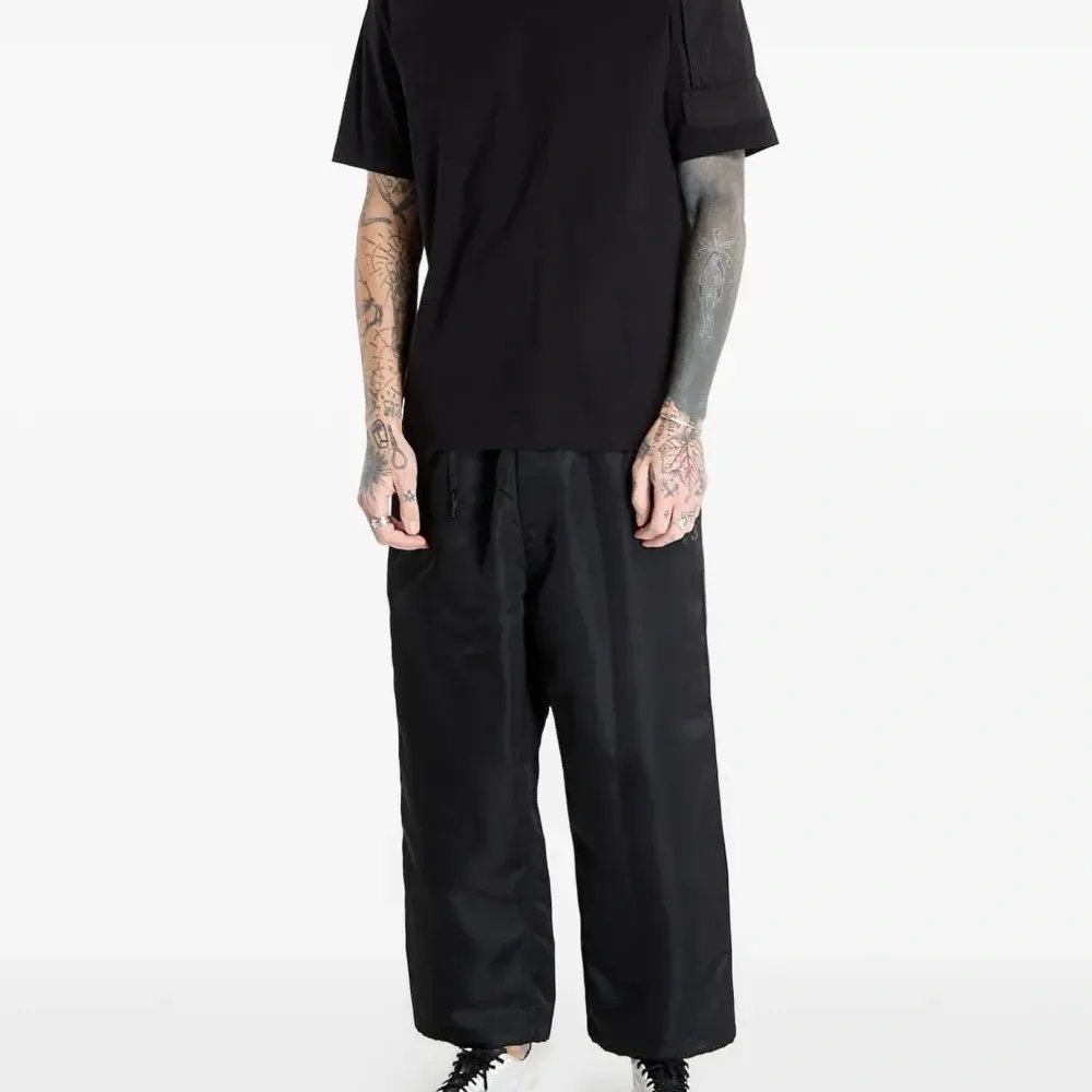 Утилитарная футболка с короткими рукавами