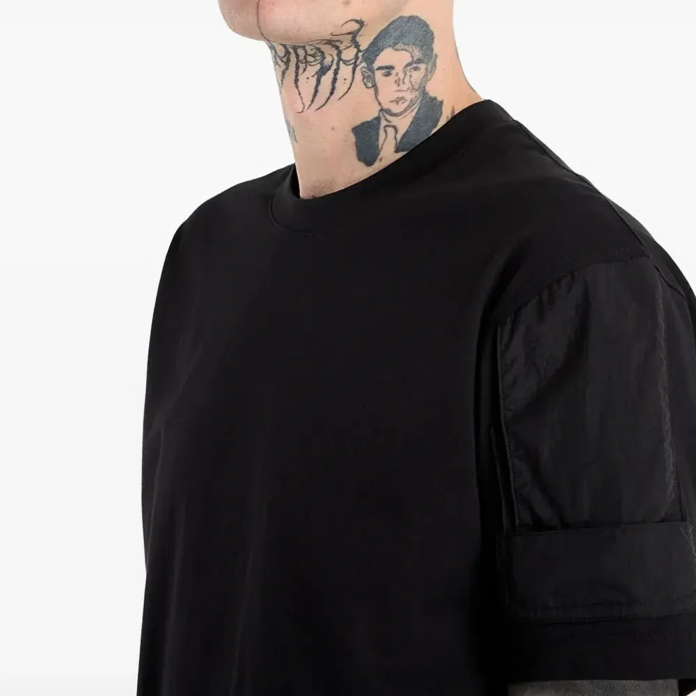 Утилитарная футболка с короткими рукавами