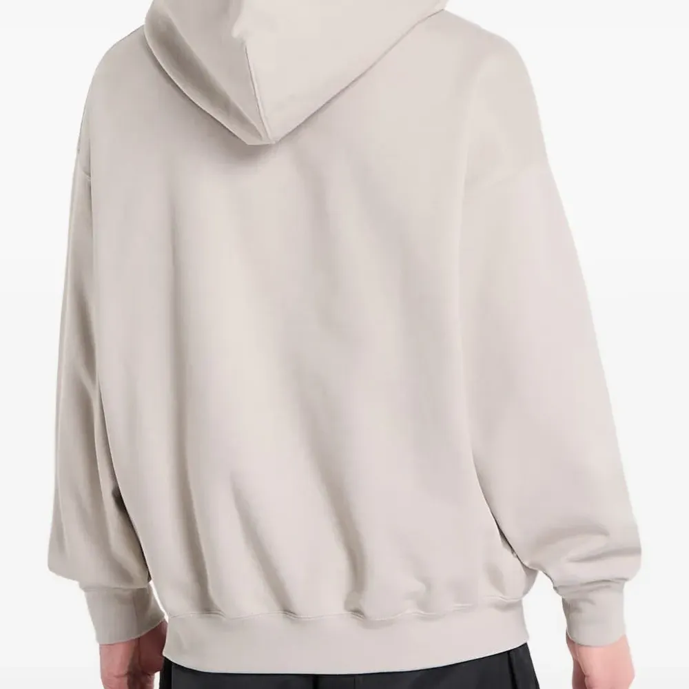 Худи с капюшоном и длинными рукавами Худи с капюшоном и длинными рукавами