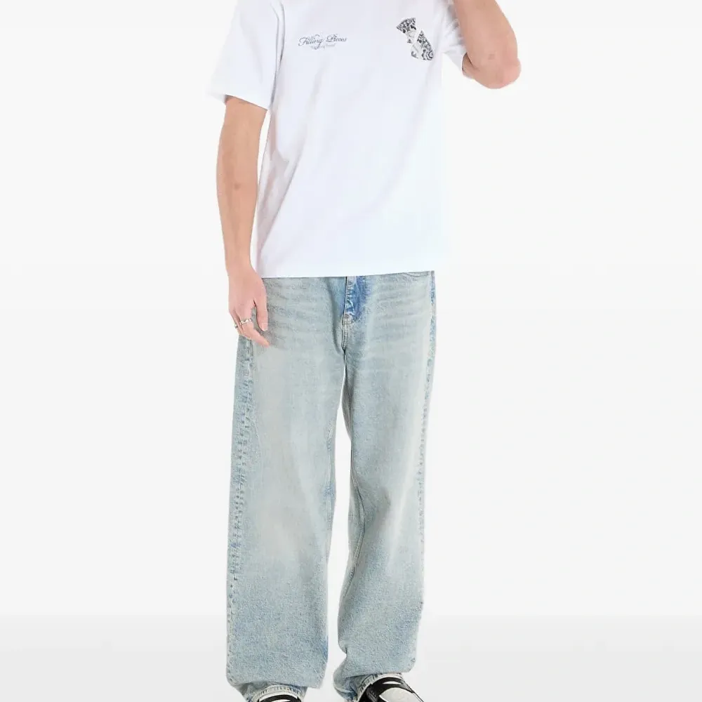 Футболка с принтом "разбитая тарелка"