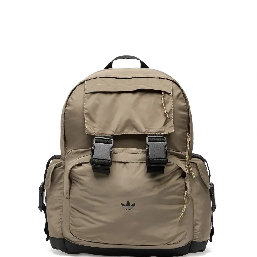 Рюкзак с пряжкой