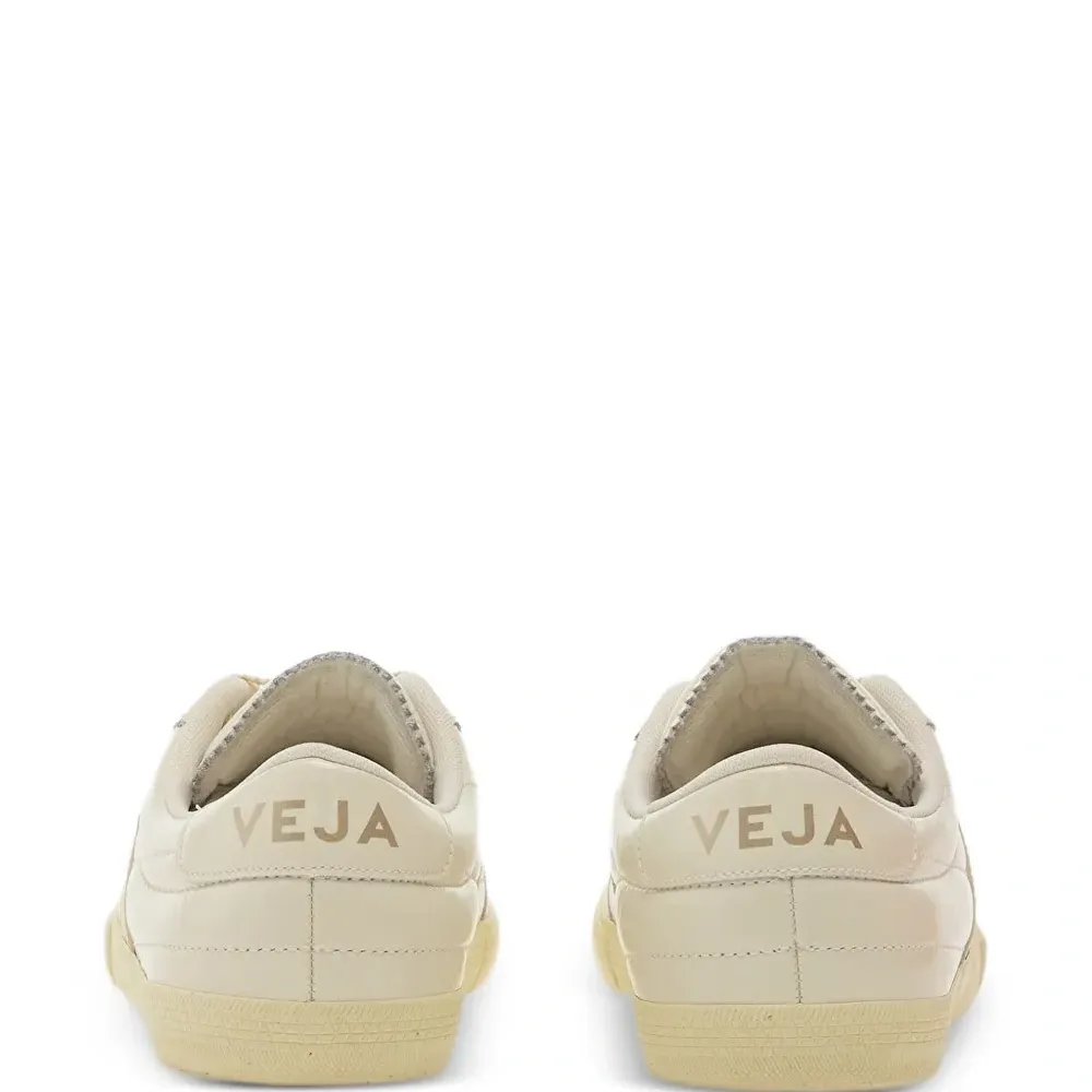 Кроссовки Panenka с панельным дизайном