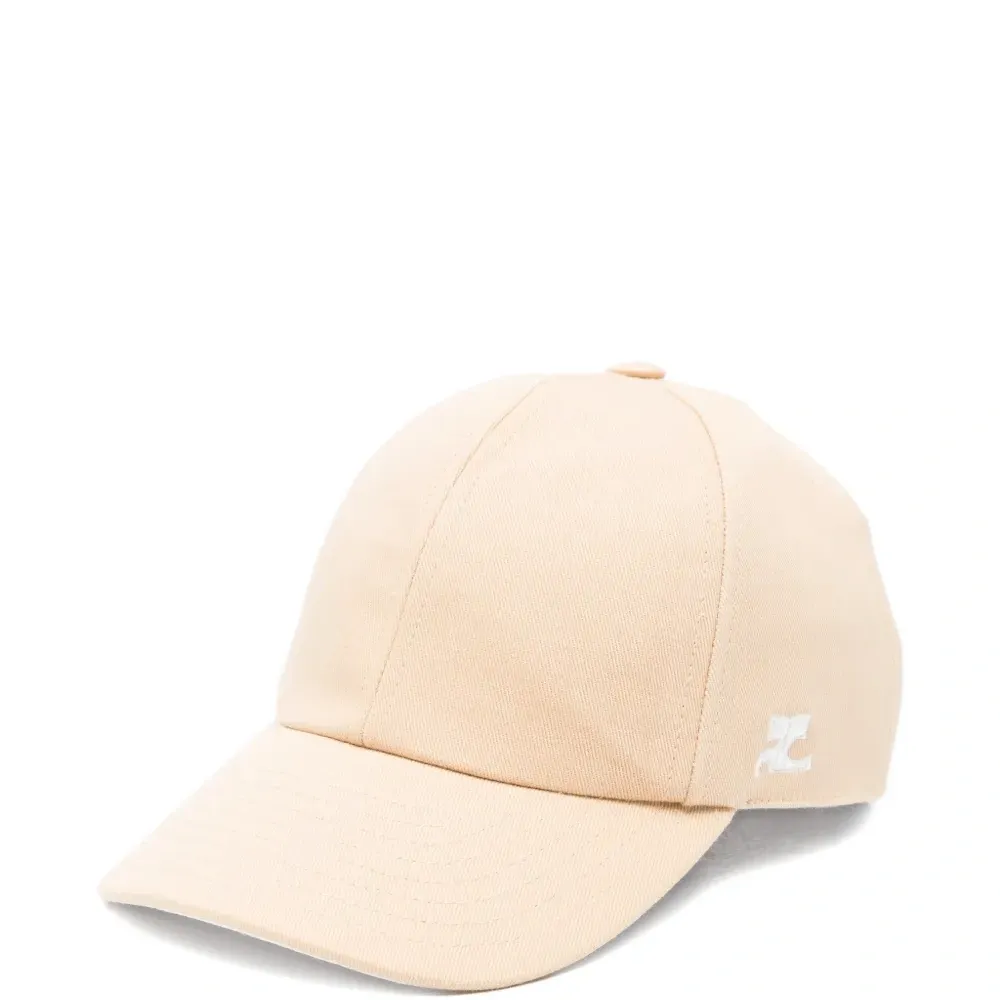 Бейсболка с вышитым логотипом