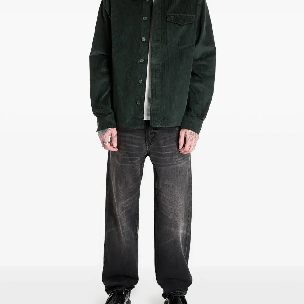 Вельветовая рубашка с нагрудным карманом