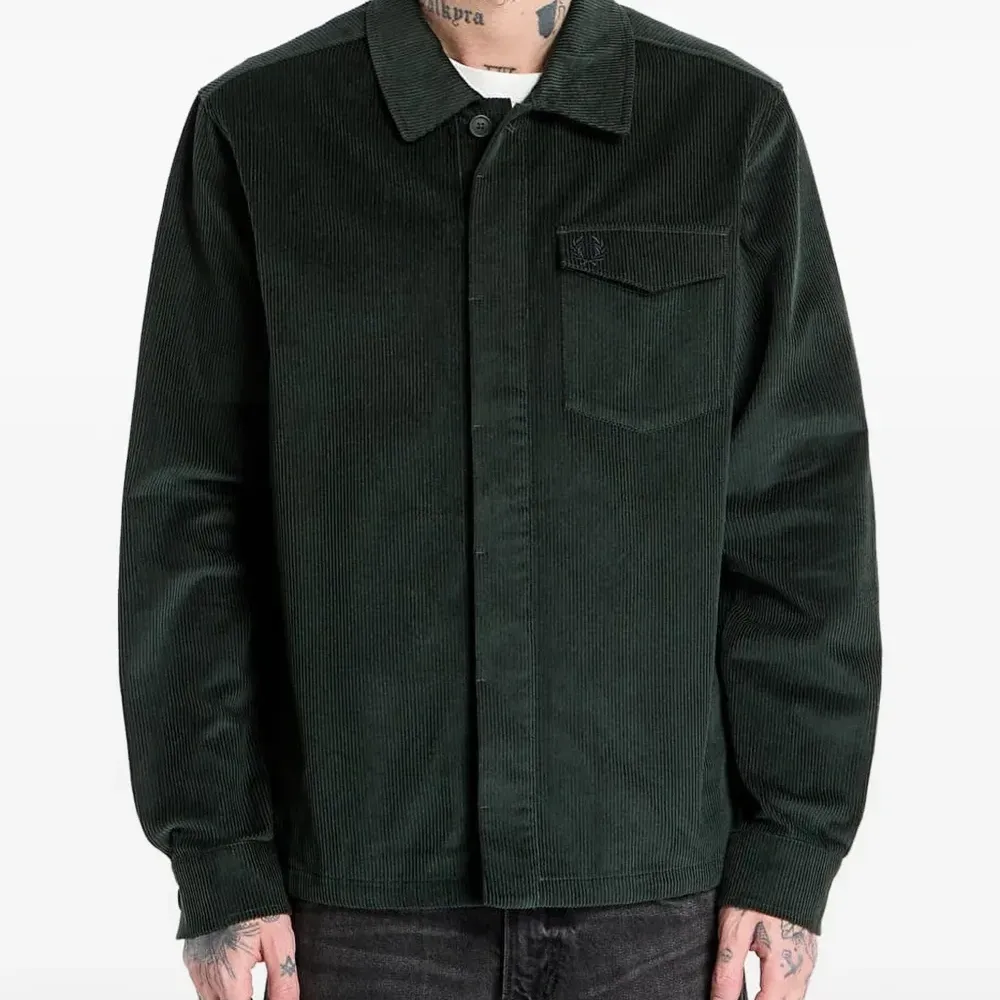 Вельветовая рубашка с нагрудным карманом