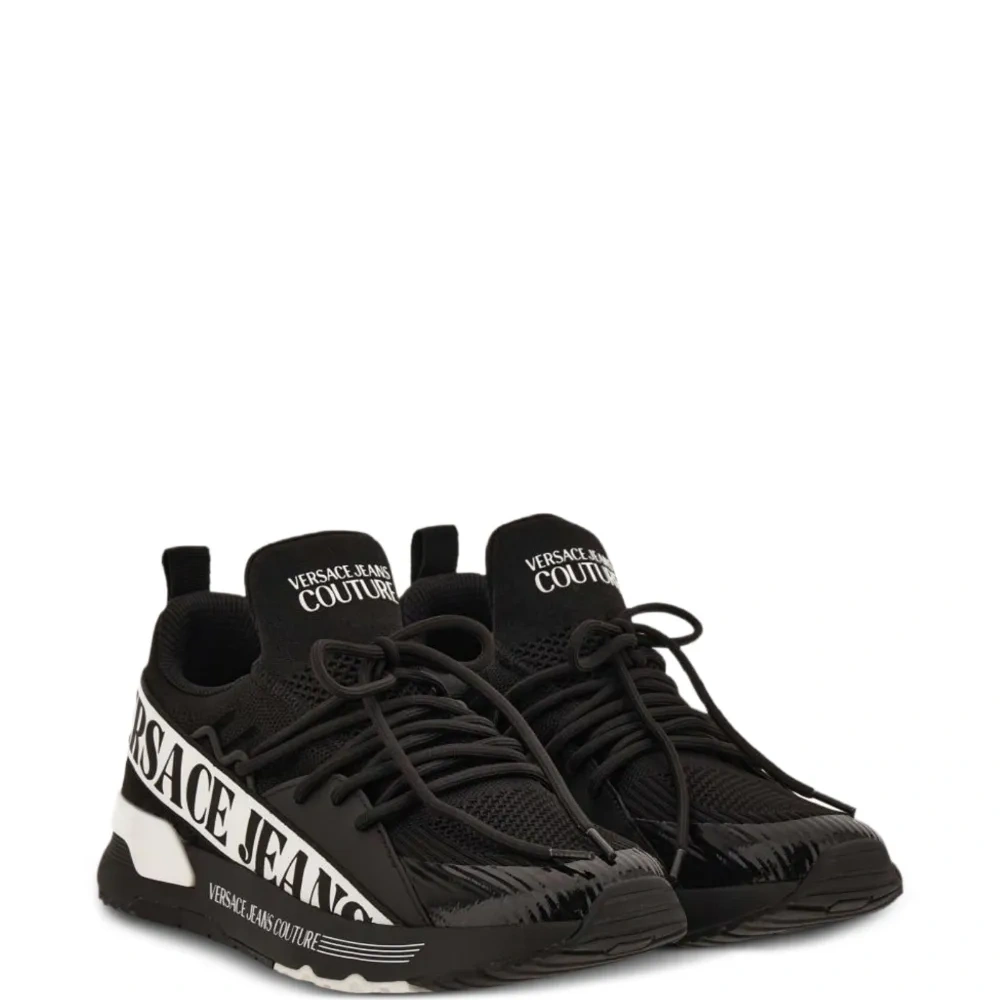 Динамичные кроссовки