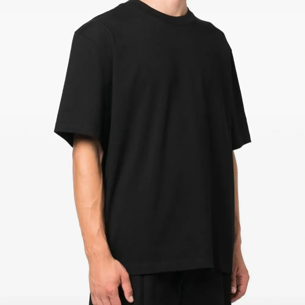 Футболка с круглым вырезом