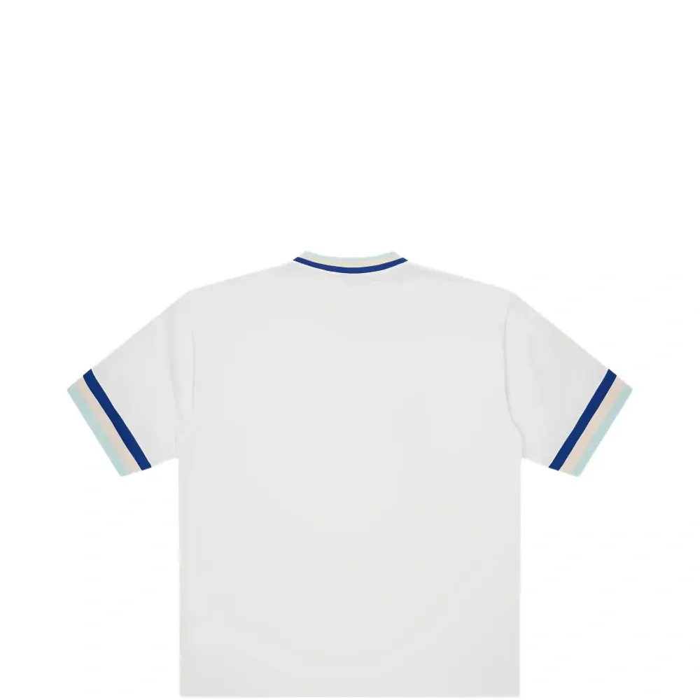 Футболка с V-образным вырезом