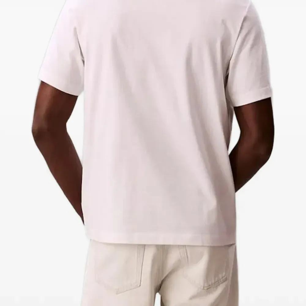 Футболка с круглым вырезом