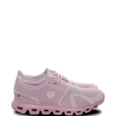 Кроссовки с нашивкой-логотипом