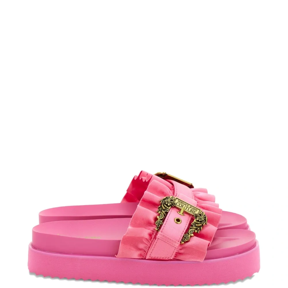 Босоножки с пряжкой