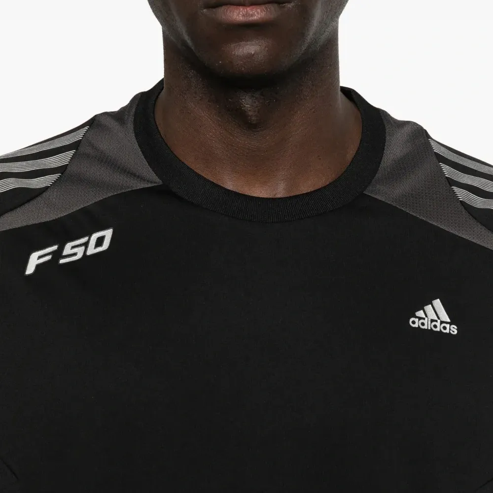 Футболка F50 с короткими рукавами