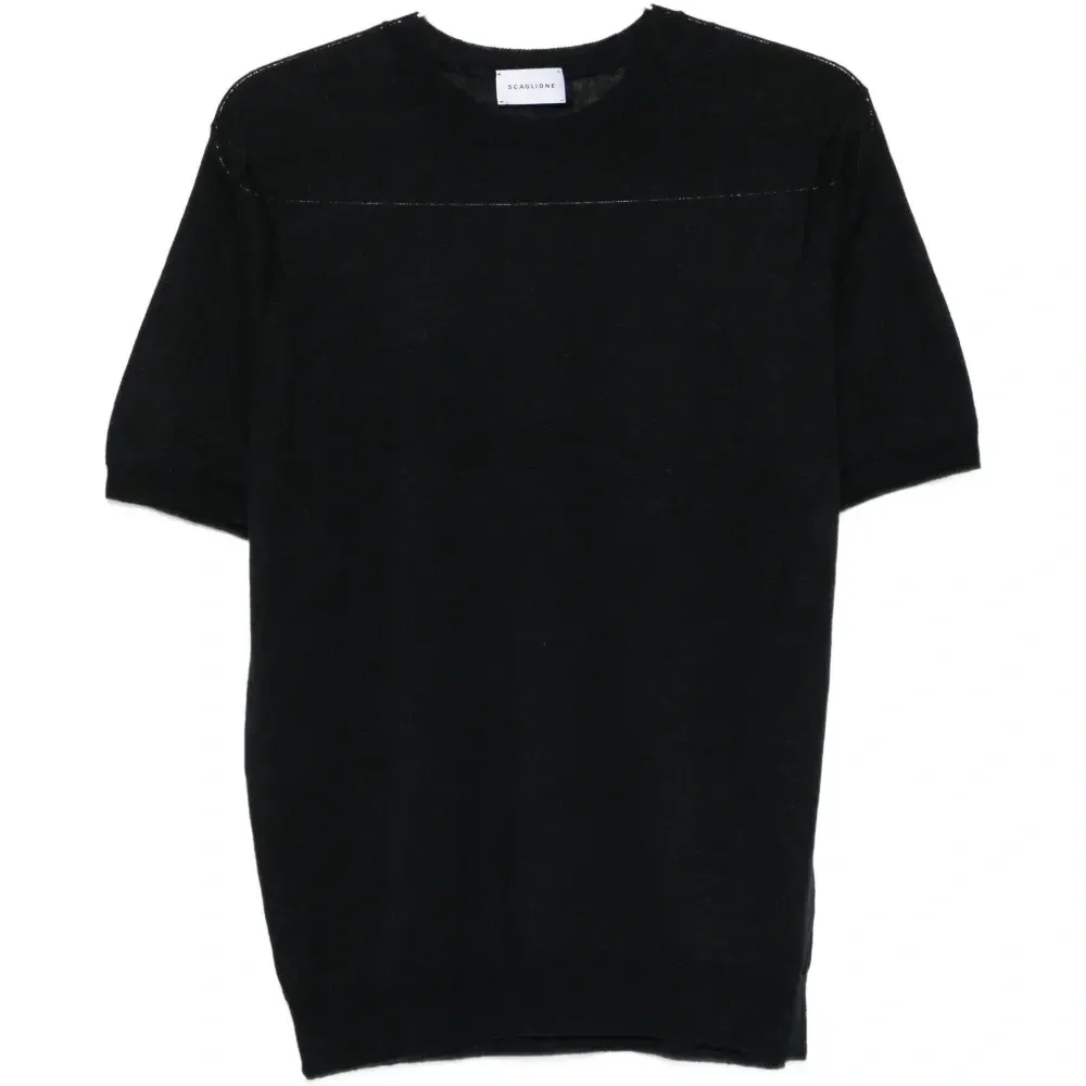 Футболка с круглым вырезом и короткими рукавами