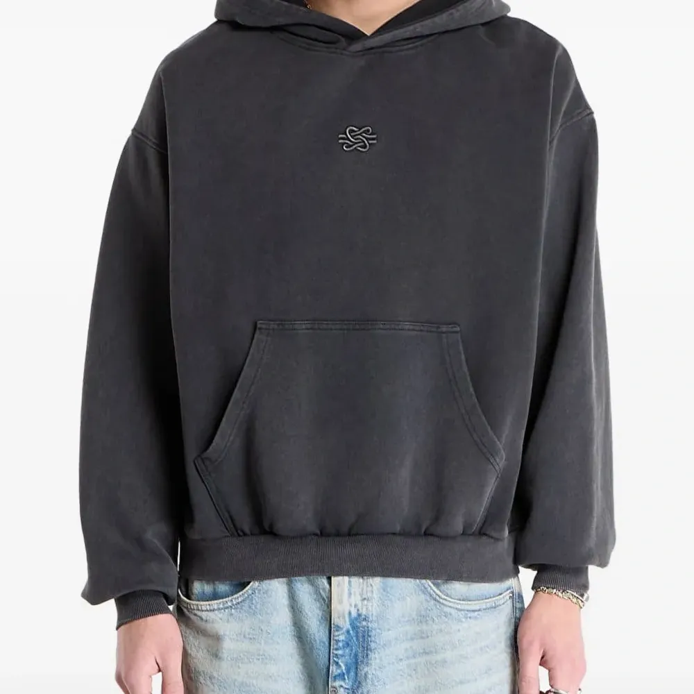 Худи с вышитым мотивом