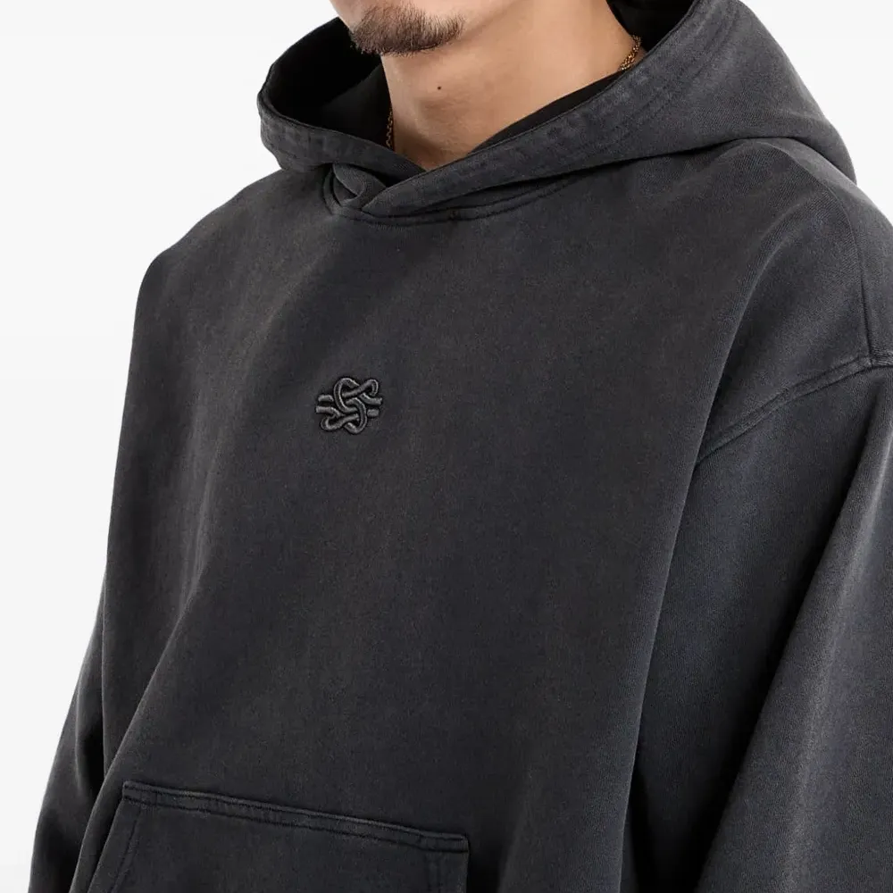 Худи с вышитым мотивом