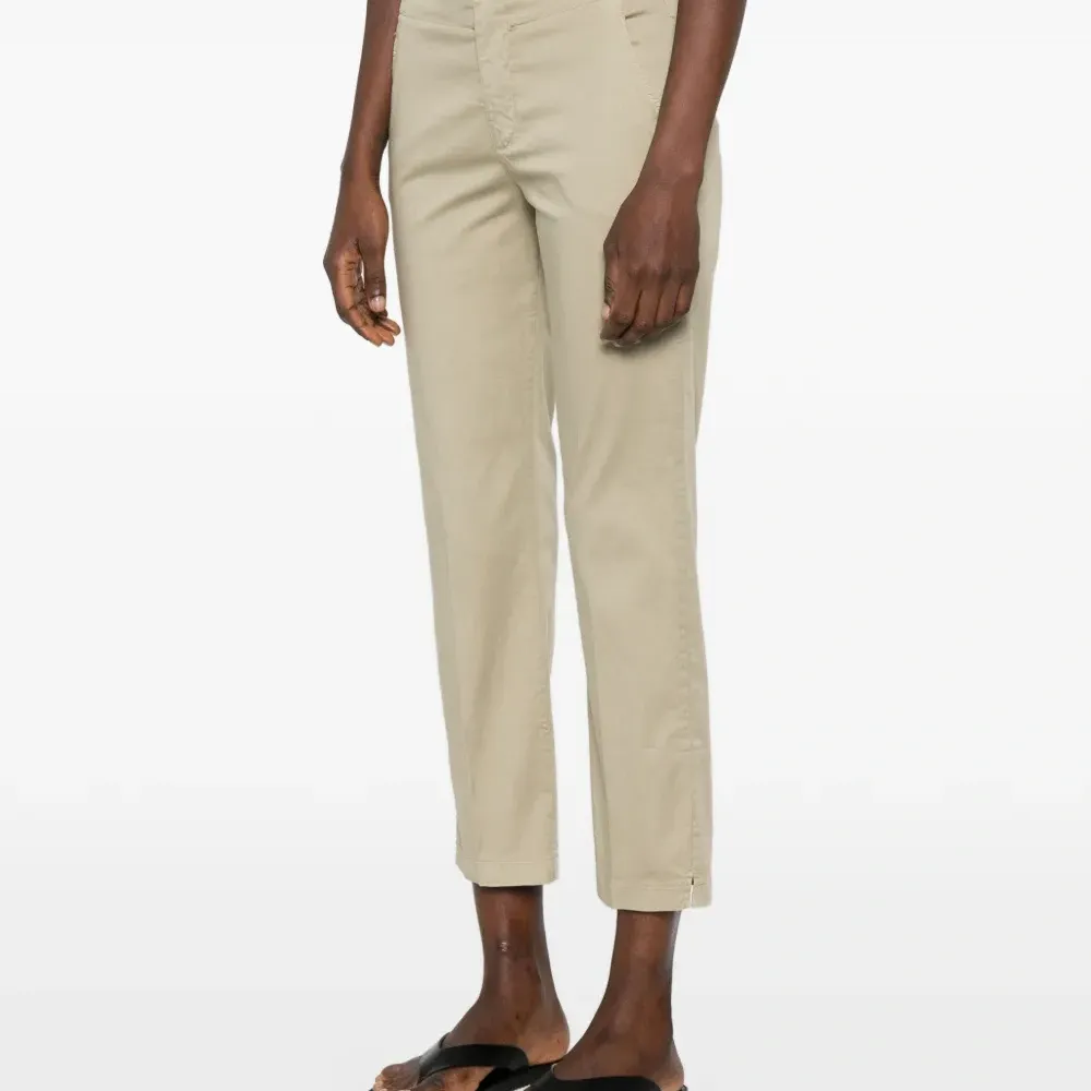 Укороченные брюки прямого кроя